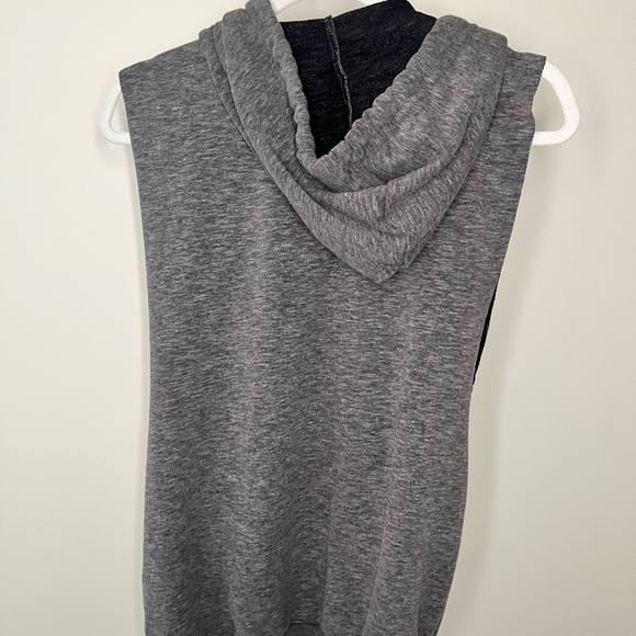 Forever 21 Charcoal Sleeveless Hoodie - Picture 3 of 3